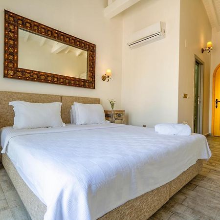 Hotel De Gold Alacati Кешме Экстерьер фото